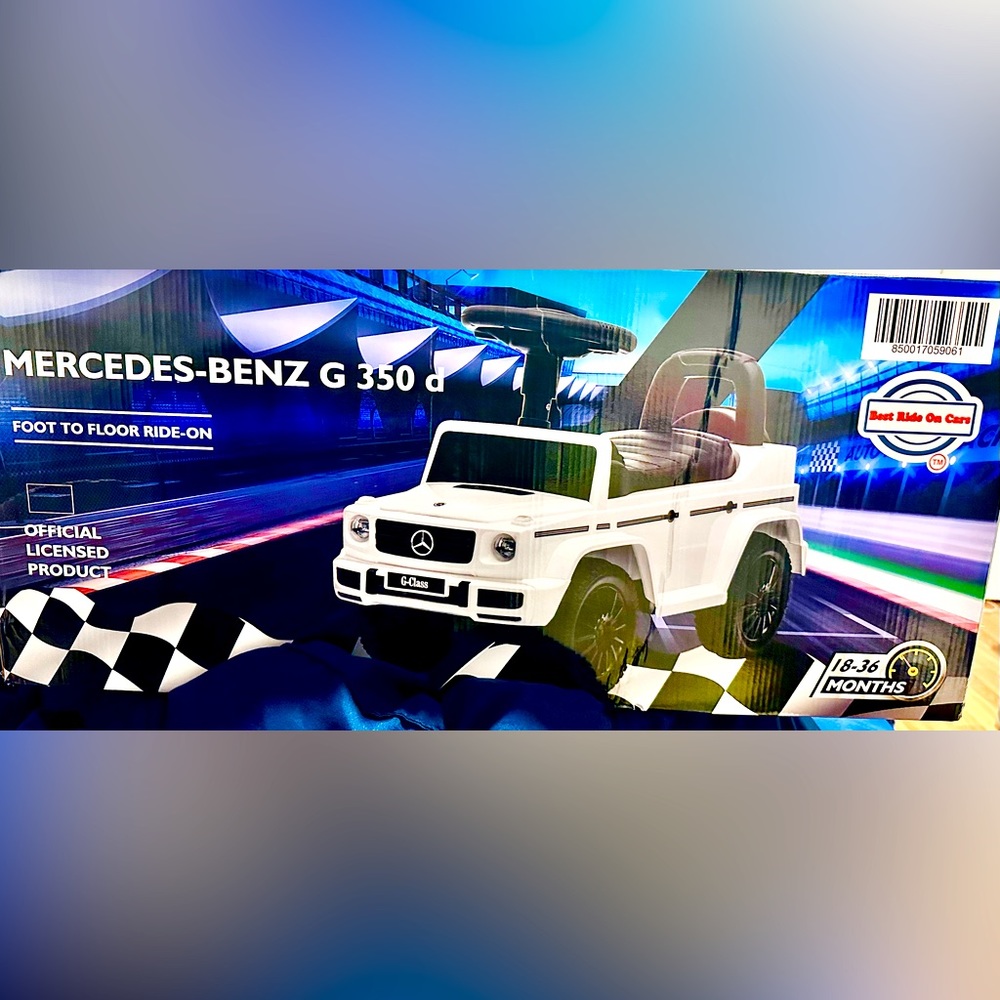 Mercedes Benz Ride on Car NIB